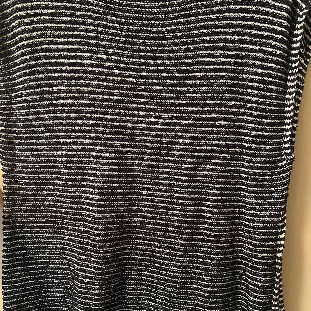 EILEEN FISHER medium tank Organic Cotton Black White Hi Low Hem Side Slit - Picture 6 of 6